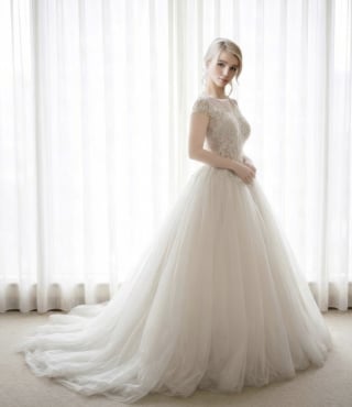 029-Dramatic-A-Line_Off-Shoulder_Oversized-Bow-Bodice_Peplum-Detail-asian-bridal-hire