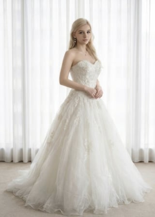 059-Dramatic-A-Line_Strapless-Satin_Pleated-Bodice_Waist-Bow-Detail-asian-bridal-hire