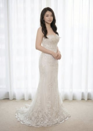 080-Sheath_Strapless-Sweetheart_All-Over-Beaded-Embroidery_Lace-Hem-asian-bridal-hire