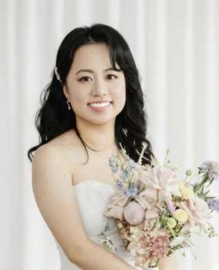 16-Modern-Asian-bridal-hair-soft-brushed-out-waves-framing-the-face